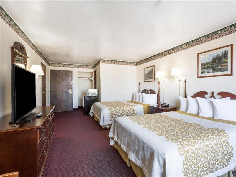 Days Inn By Wyndham Evanston Wy Екстериор снимка