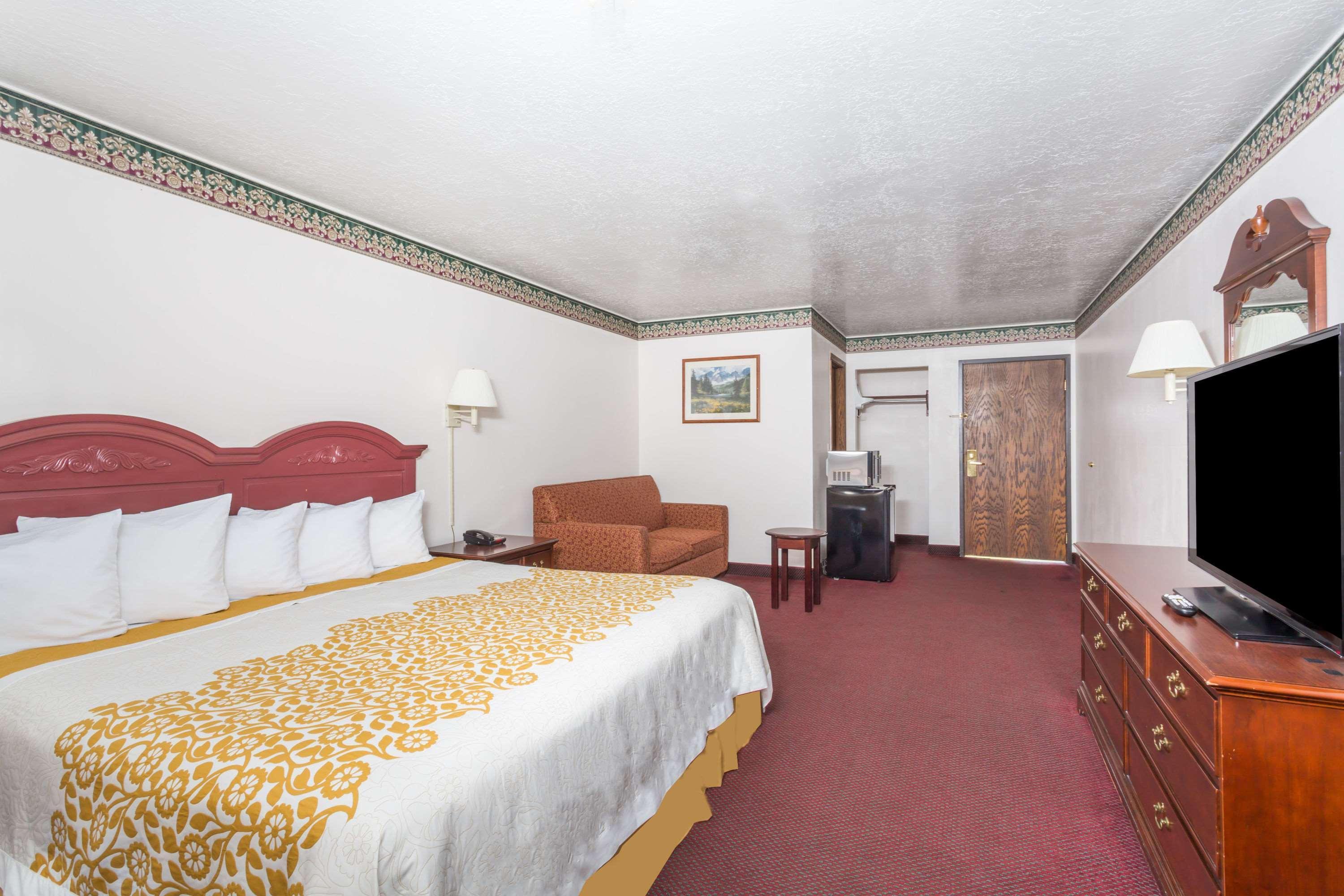 Days Inn By Wyndham Evanston Wy Екстериор снимка