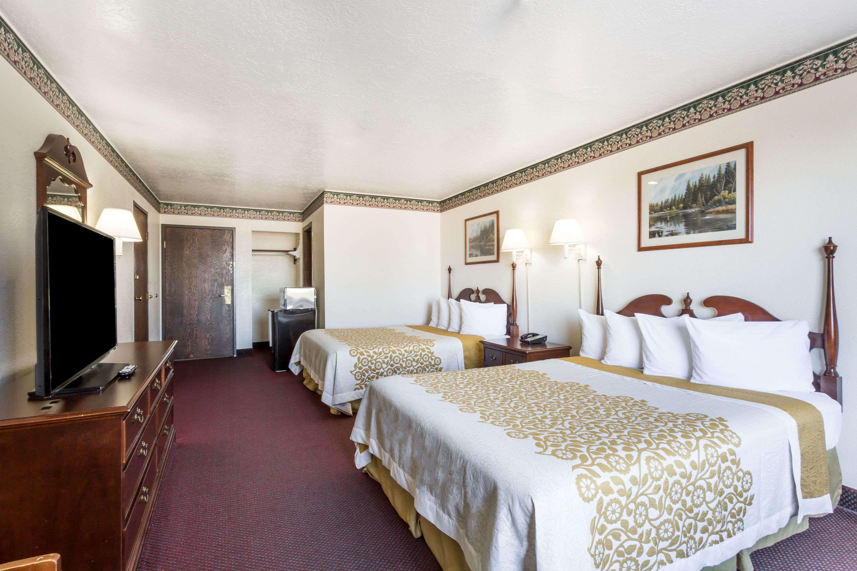 Days Inn By Wyndham Evanston Wy Екстериор снимка